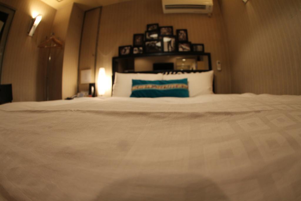 Hotel Hagoromo Hiroshima Exteriör bild